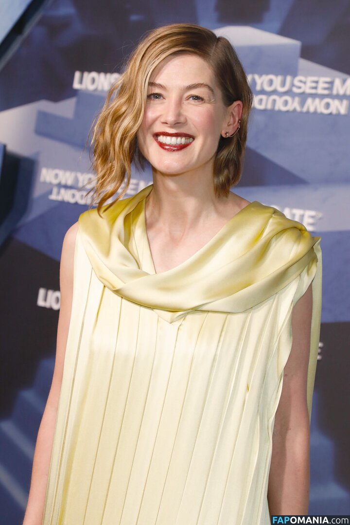 Rosamund Pike / mspike Nudo OnlyFans  Foto trapelata #115