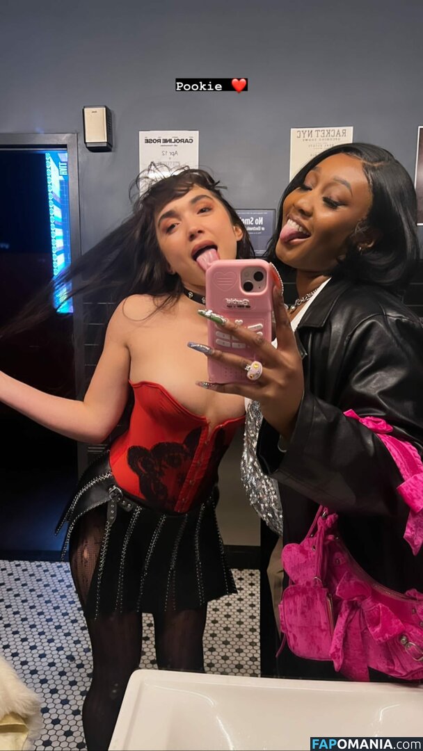 Rowan Blanchard / Simp Chat / https: / rowanblanchard Nudo OnlyFans  Foto trapelata #155