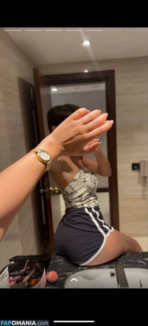 Roz Idrissi / Rozidrissi Nudo OnlyFans  Foto trapelata #8