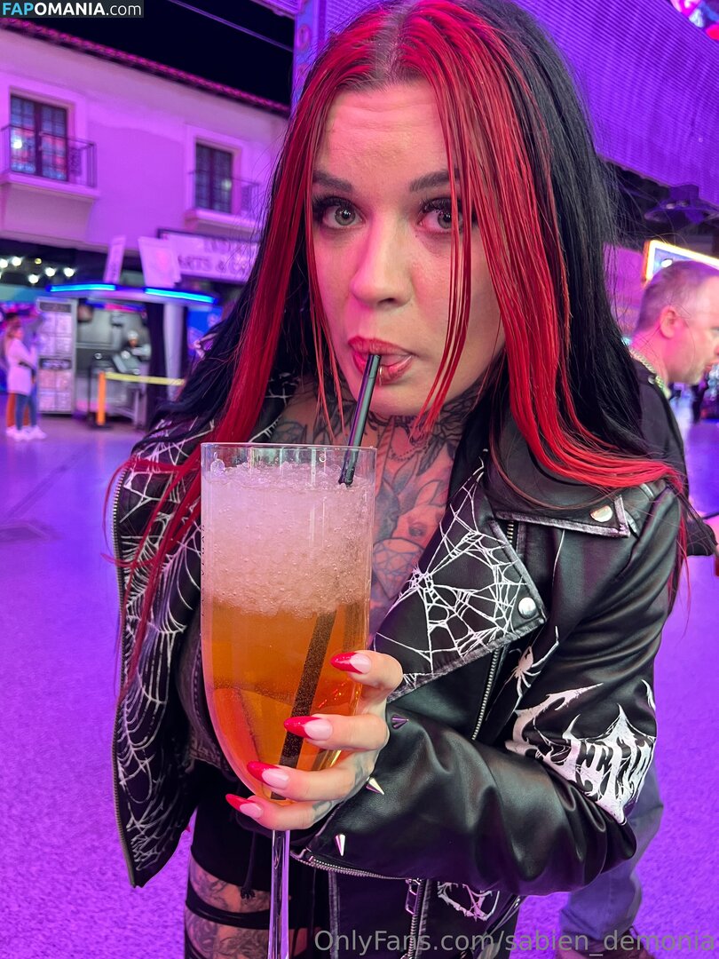 Sabien Demonia / sabien_demonia / sabiendemoniaofficial Nudo OnlyFans  Foto trapelata #72