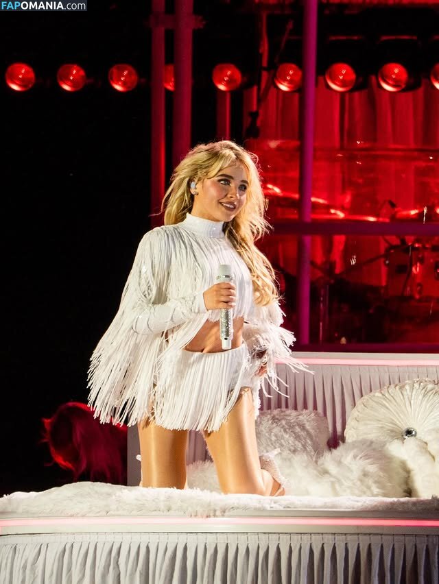 Sabrina Carpenter / https: / sabrinacarpenter Nudo OnlyFans  Foto trapelata #2502