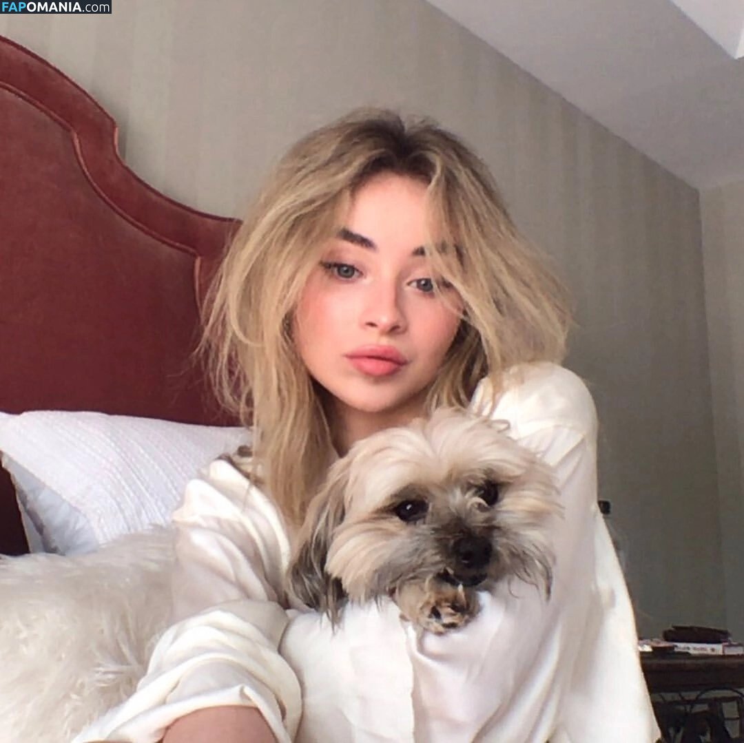 Sabrina Carpenter / https: / sabrinacarpenter Nudo OnlyFans  Foto trapelata #2512