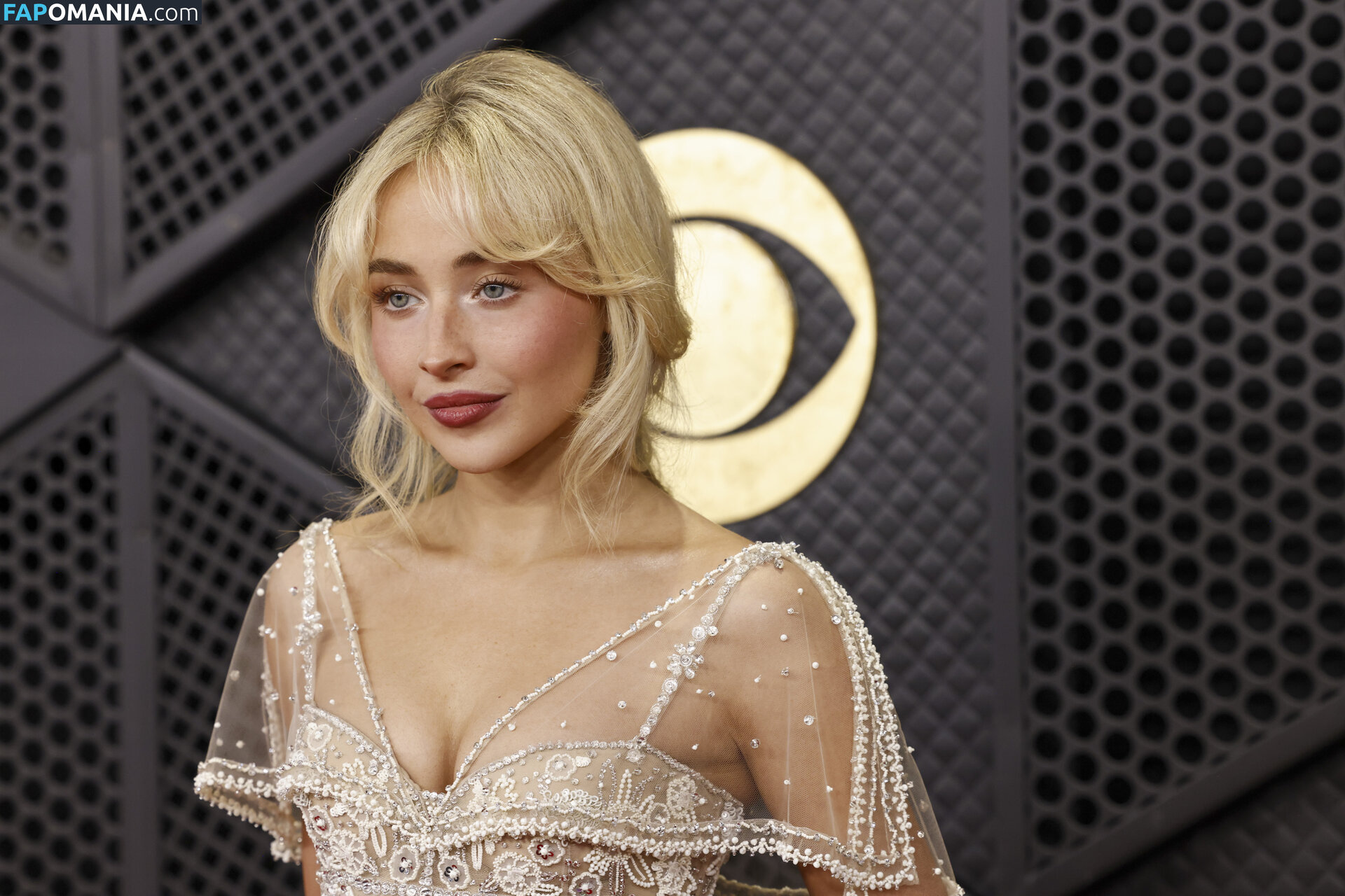 Sabrina Carpenter / https: / sabrinacarpenter Nudo OnlyFans  Foto trapelata #2563