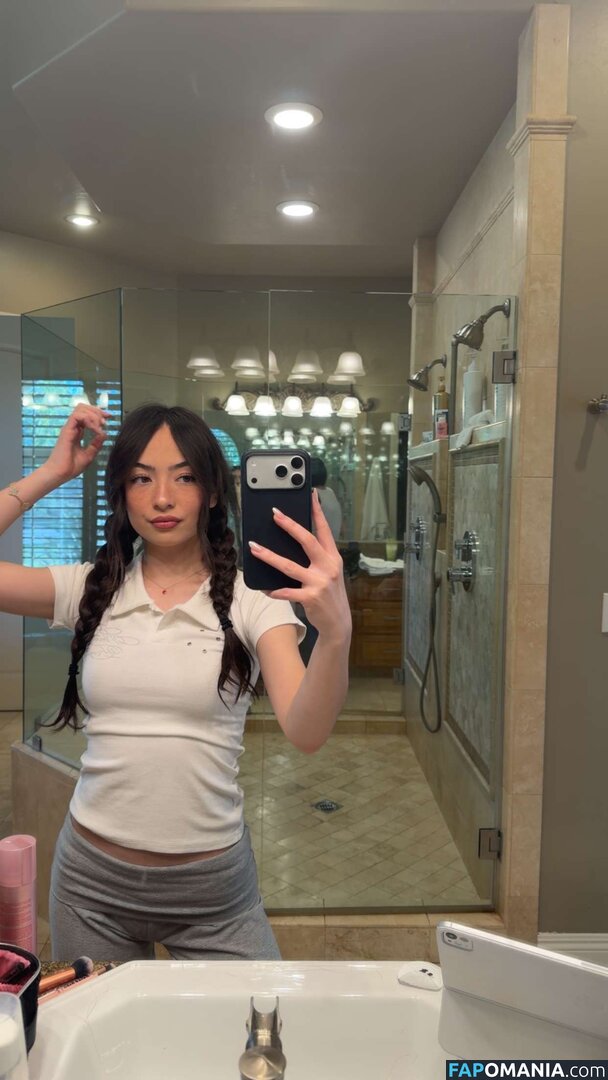 Sakura Shymko / SakuraShymko Nudo OnlyFans  Foto trapelata #17