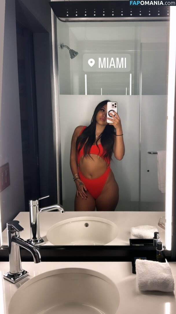 SassySounds ASMR / SassysoundsASMR / sassyselenaaaa / selenaaasasmr Nudo OnlyFans  Foto trapelata #71
