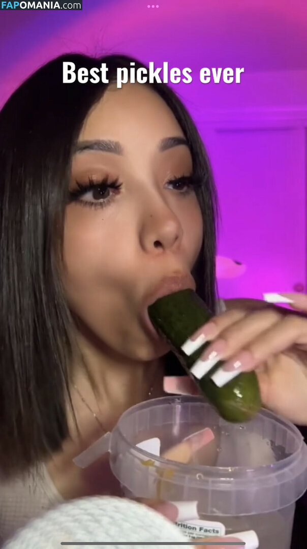 SassySounds ASMR / SassysoundsASMR / sassyselenaaaa / selenaaasasmr Nudo OnlyFans  Foto trapelata #115