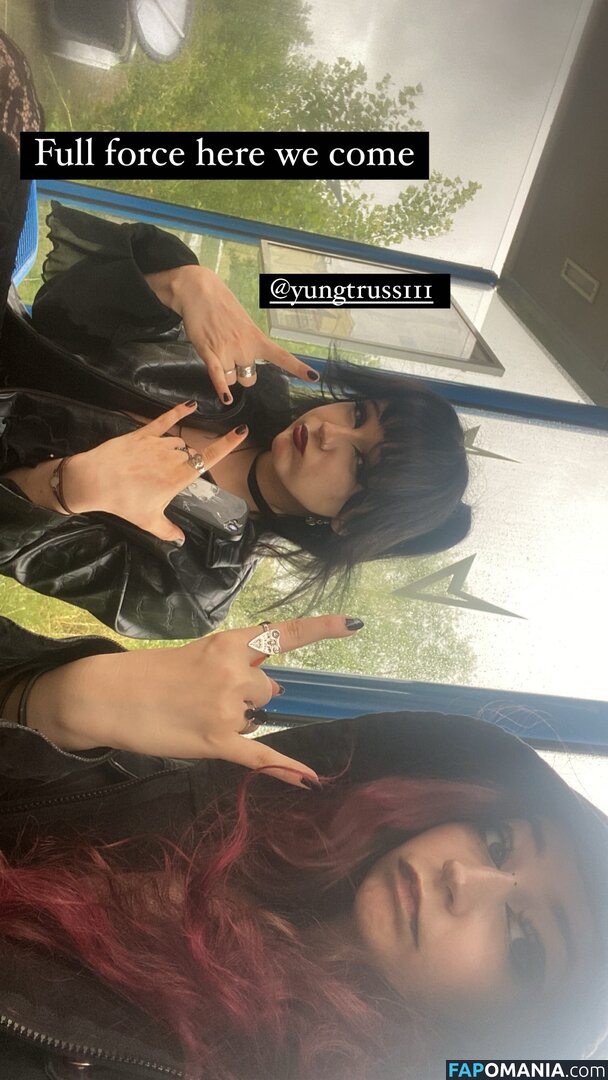 foxynfriendsmadebydesign / scorpionfl0wer / scrtcnt04 Nudo OnlyFans  Foto trapelata #4