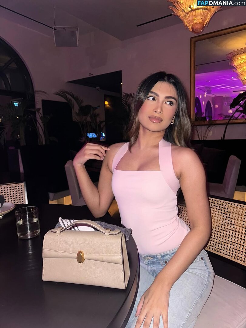 Shabreen Meerasafeer / shabreensabeer Nudo OnlyFans  Foto trapelata #3