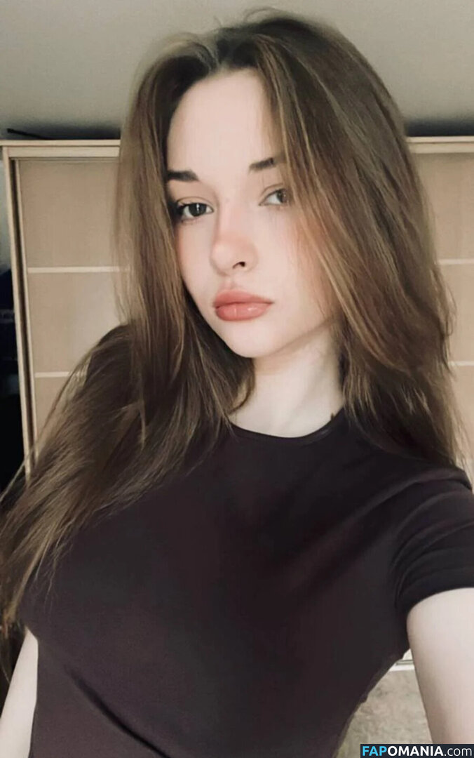 Miroslava / reel / sharrimalagisi Nudo OnlyFans  Foto trapelata #5