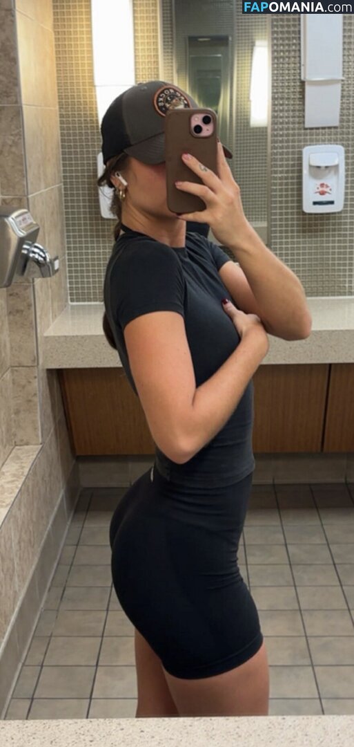 Shelby Abbott / shelbyabbott11 / simplyyhott Nudo OnlyFans  Foto trapelata #16