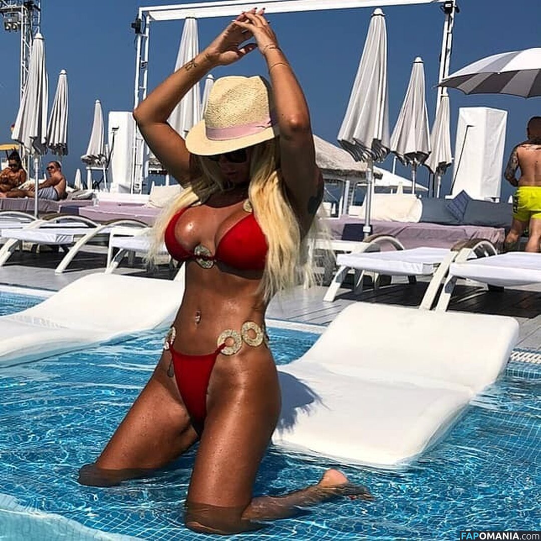 Simona Trasca / simonatrasca / simonatrsc Nudo OnlyFans  Foto trapelata #5