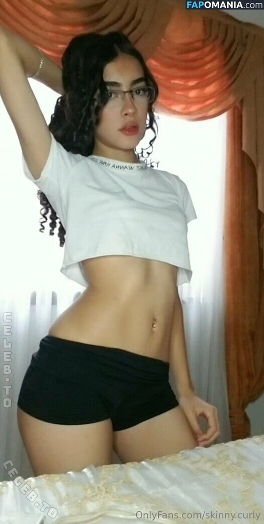 Skinny.Curly Nudo OnlyFans  Foto trapelata #4