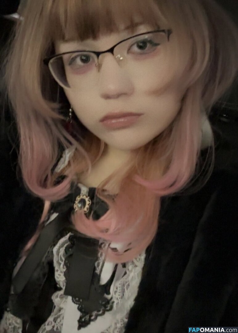 https: / skynyster / skynysterforest / supertfyaoi Nudo OnlyFans  Foto trapelata #3