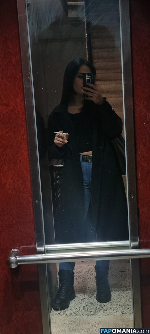 smoking_maya Nudo OnlyFans  Foto trapelata #15