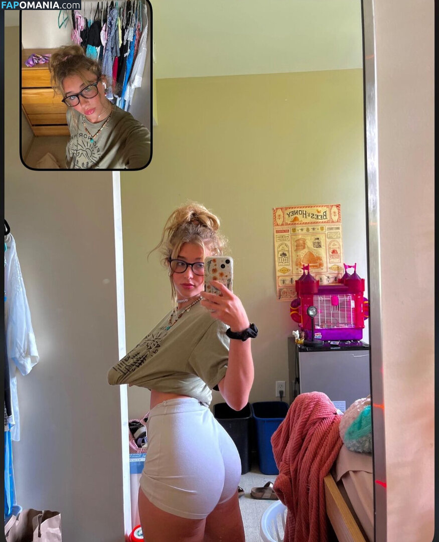 Snoop.doggy / beccacontrer-ass / helenbradshaww Nudo OnlyFans  Foto trapelata #3