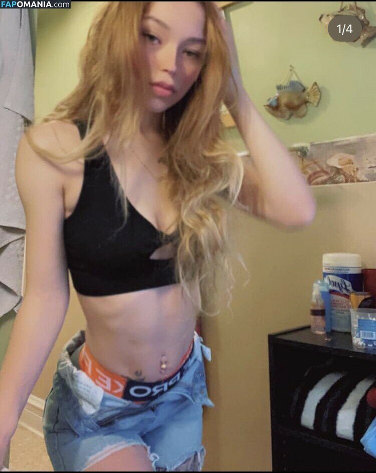 Lovekassy / Snowbunnykassy / kassygotthroat / snowbunnykayy Nudo OnlyFans  Foto trapelata #3