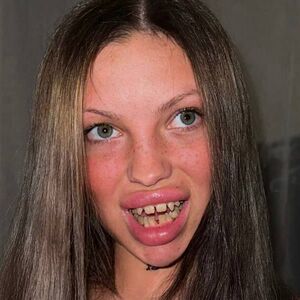 sofy_hughes