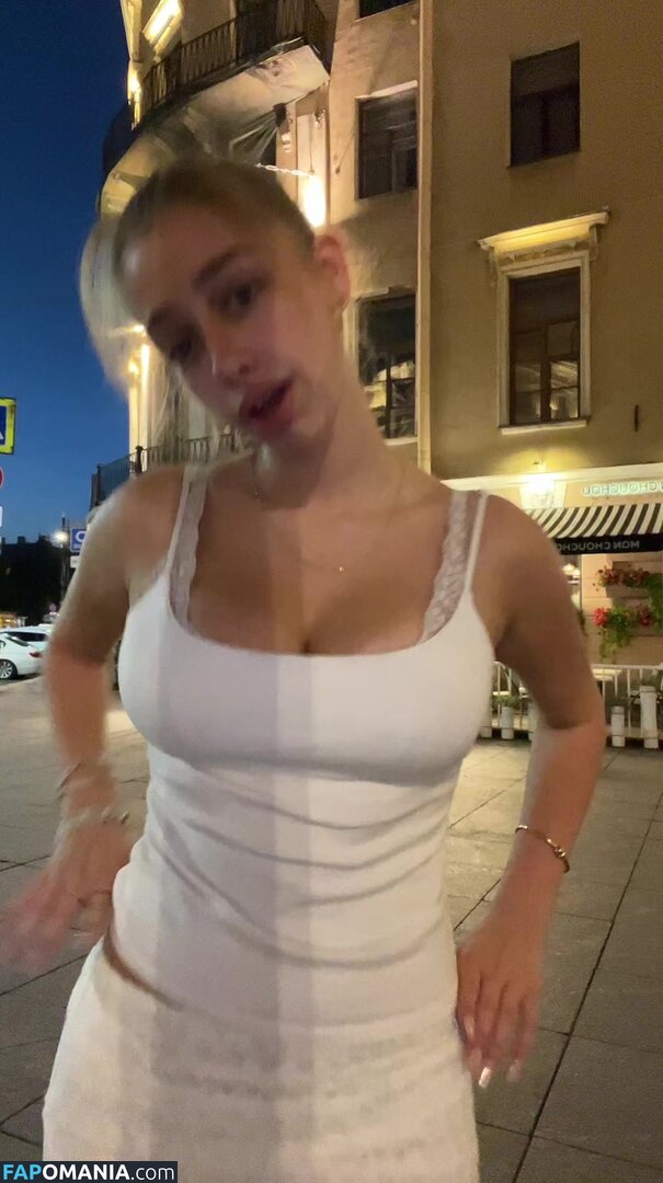 https: / sofyaplotnikova / xsofya_x Nudo OnlyFans  Foto trapelata #2