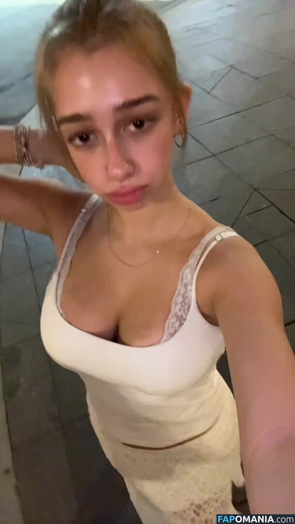 https: / sofyaplotnikova / xsofya_x Nudo OnlyFans  Foto trapelata #17