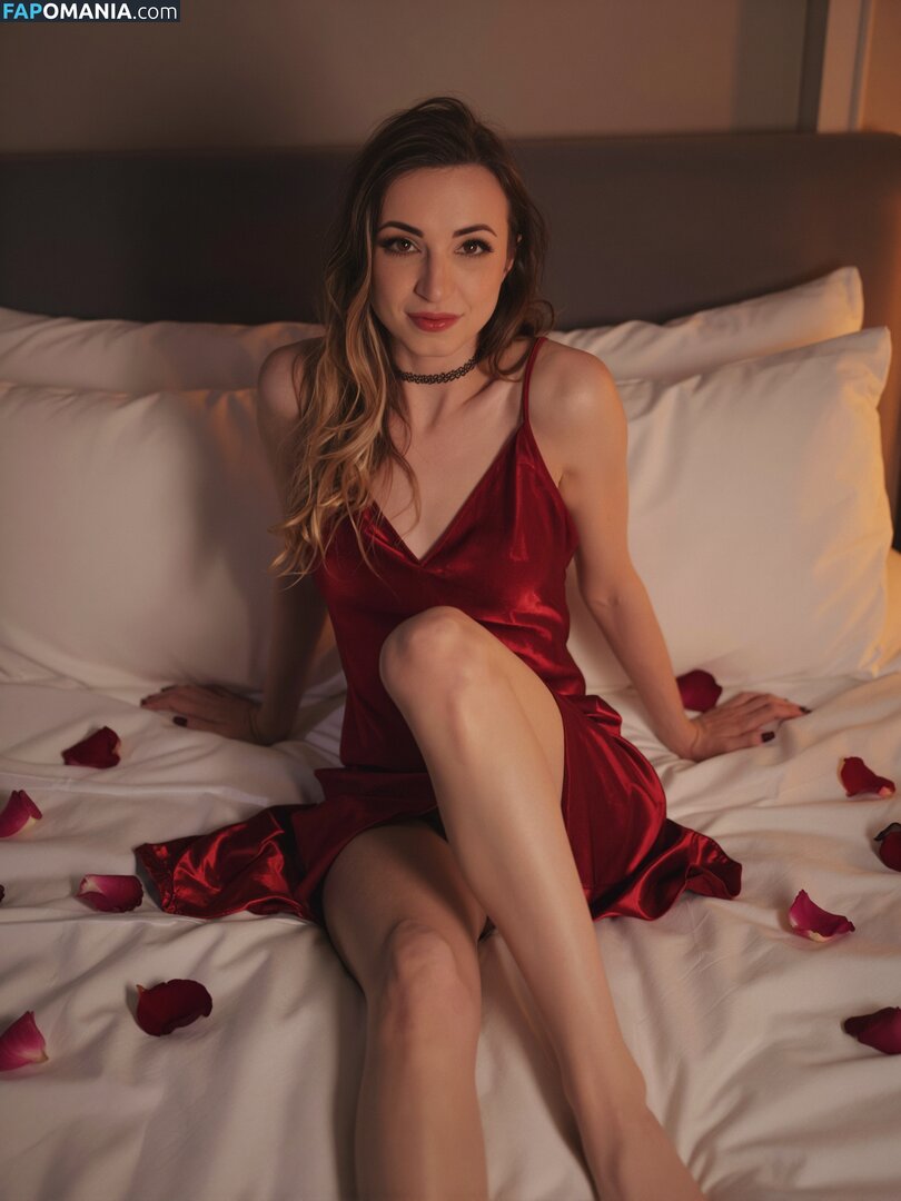 Some ASMRtist / asmrglow / asmrmaddy Nudo OnlyFans  Foto trapelata #16