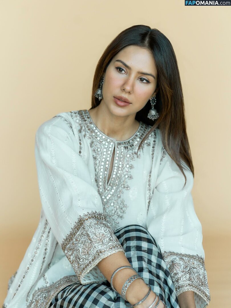 Sonam Bajwa / bajwasonam / sonambajwa Nudo OnlyFans  Foto trapelata #13