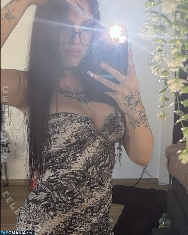 6.sophie.8 / sooophie_666 / your.local.hoe_68 Nudo OnlyFans  Foto trapelata #1