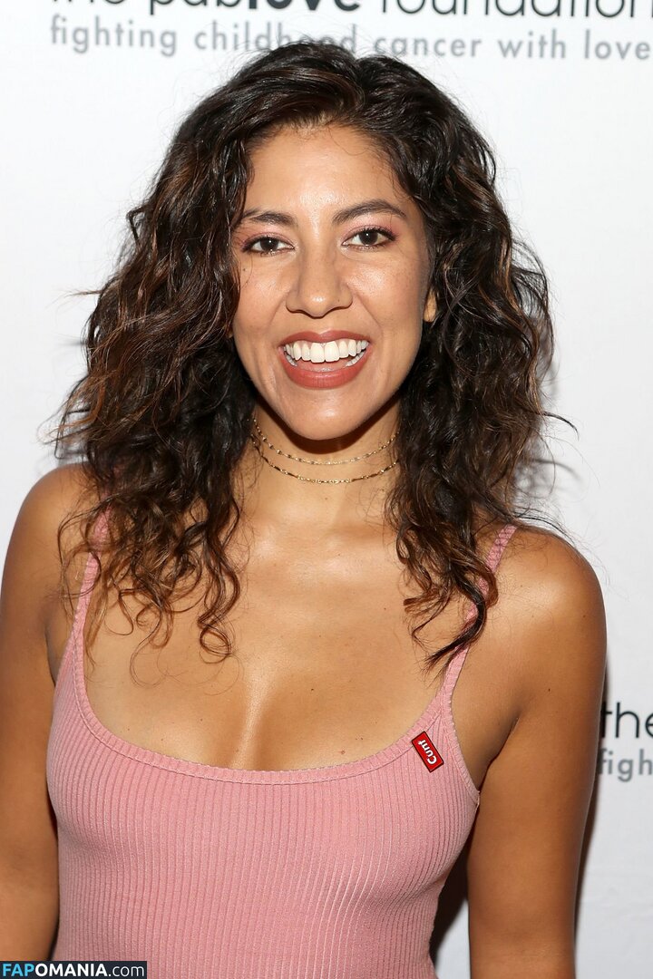Rosa Diaz Brooklyn Nine-Nine / Stephanie Beatriz / stephaniebeatriz Nudo OnlyFans  Foto trapelata #45