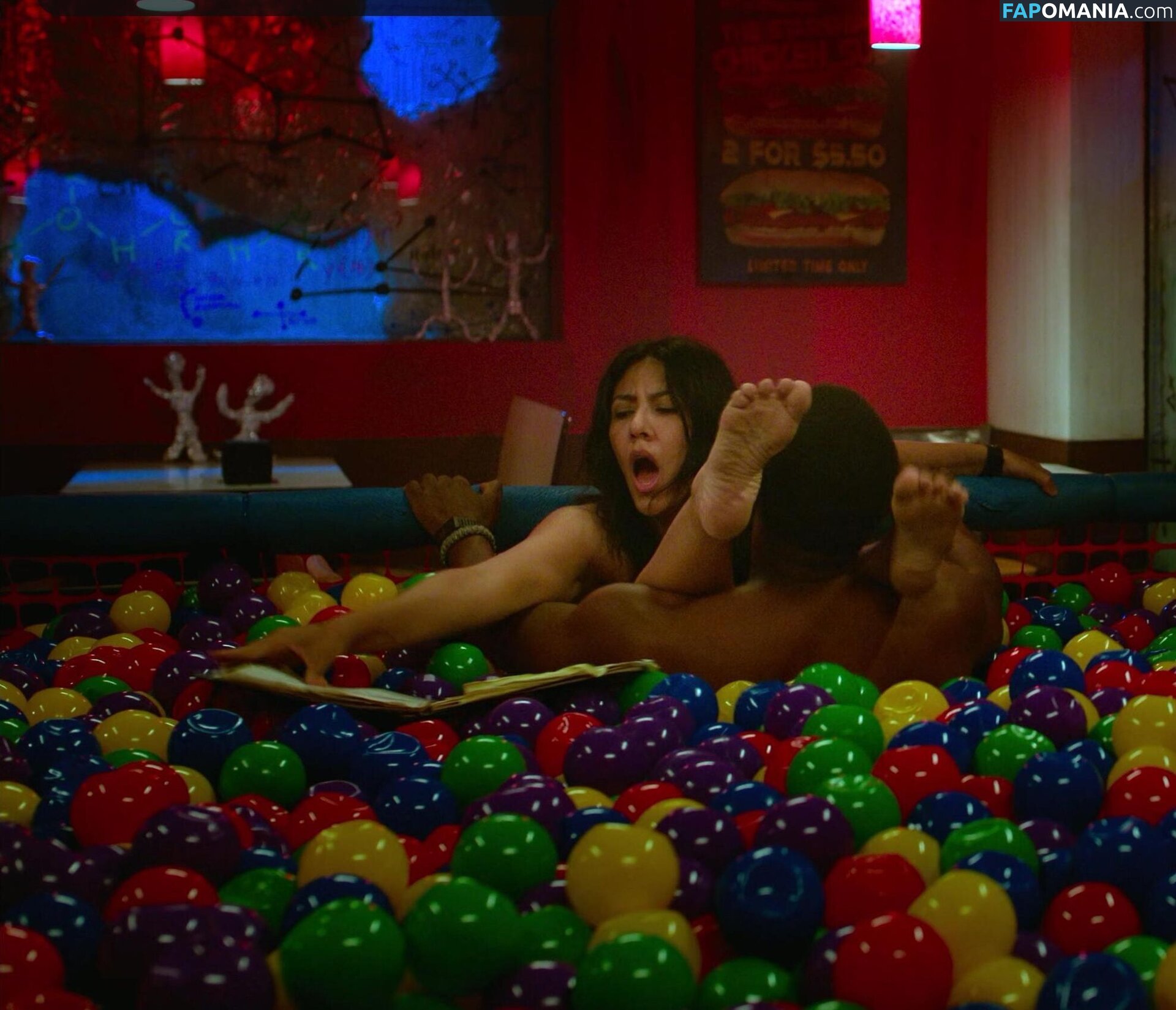 Rosa Diaz Brooklyn Nine-Nine / Stephanie Beatriz / stephaniebeatriz Nudo OnlyFans  Foto trapelata #85