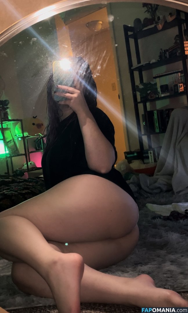 Strawbre / _strawbre_ / spicy_strawbre / straw.bre Nudo OnlyFans  Foto trapelata #6