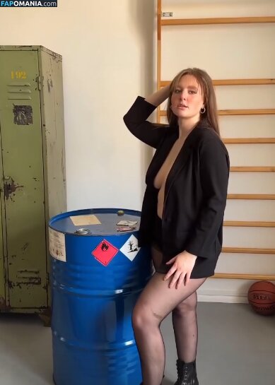 huladew / juliamia_official / suesses.rot Nudo OnlyFans  Foto trapelata #62