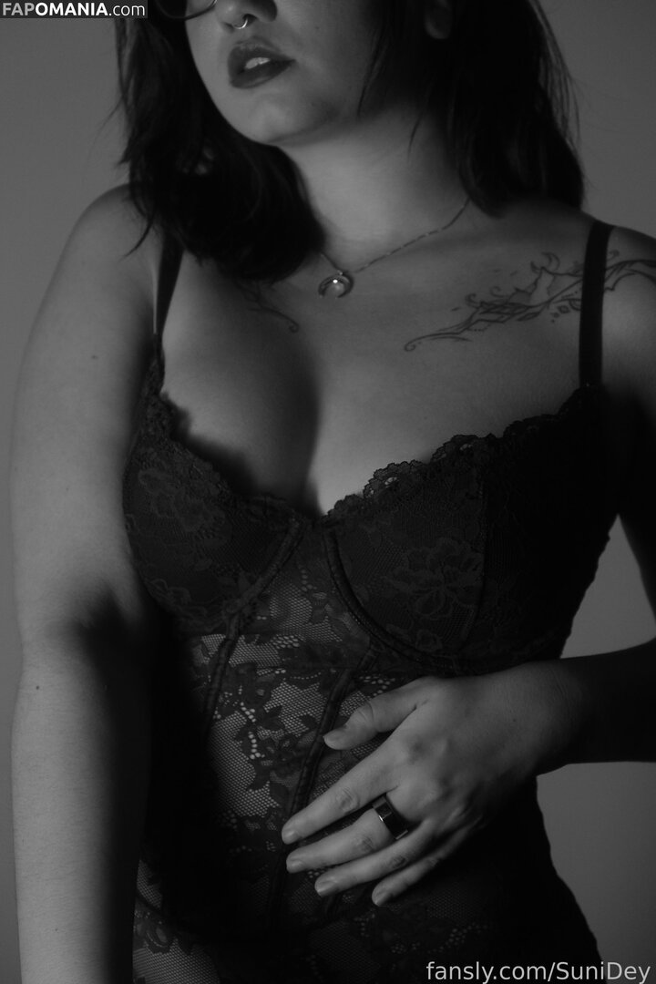 SuniDey / sunidey_ Nudo OnlyFans  Foto trapelata #273