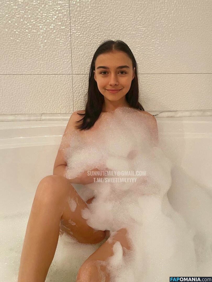 Sunny Emilly / Sunny Emy / SweetEmilyyyy / kylie.little.toes / sunny.emily.backup Nudo OnlyFans  Foto trapelata #7