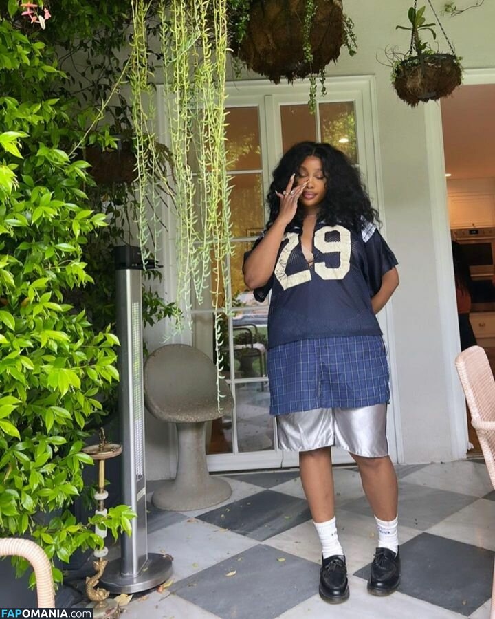 SZA / Solana Rowe / thejad3x Nudo OnlyFans  Foto trapelata #4