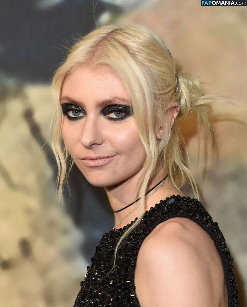 Taylor Momsen / aryelsoul / taylormomsen Nudo OnlyFans  Foto trapelata #710