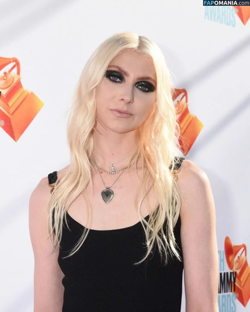 Taylor Momsen / aryelsoul / taylormomsen Nudo OnlyFans  Foto trapelata #713
