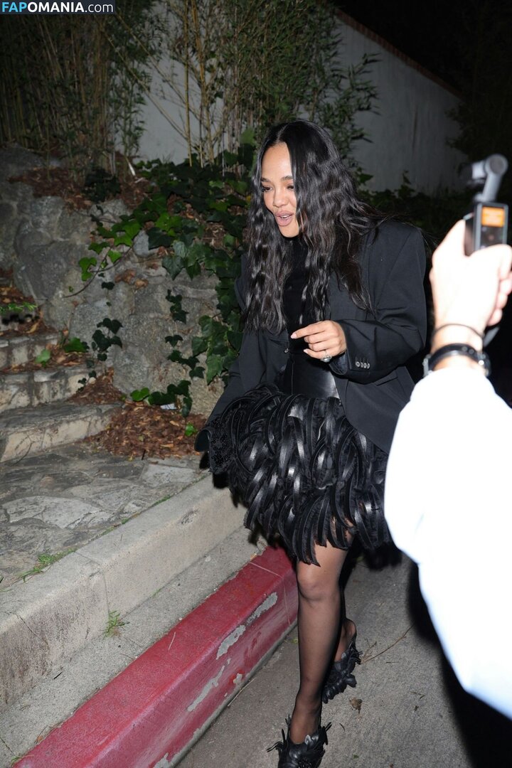 Tessa Thompson / tessamaethompson / tessathompsonx Nudo OnlyFans  Foto trapelata #7
