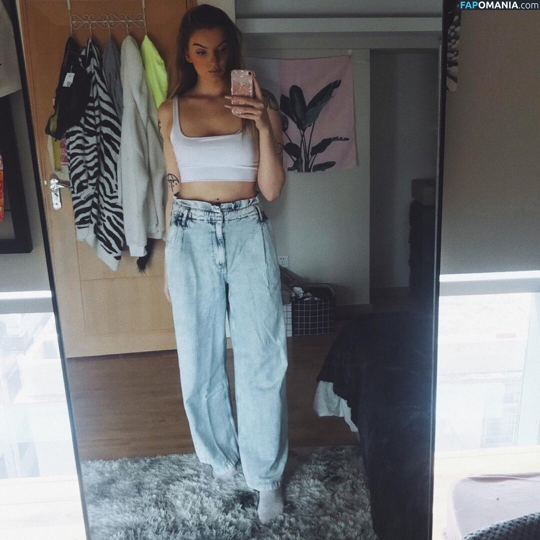 cl0ut / th0tb0t Nudo OnlyFans  Foto trapelata #1