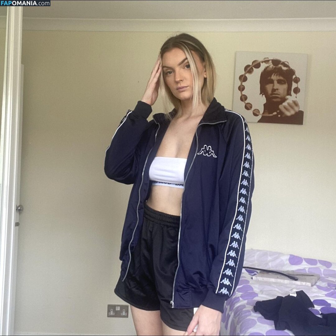 cl0ut / th0tb0t Nudo OnlyFans  Foto trapelata #10