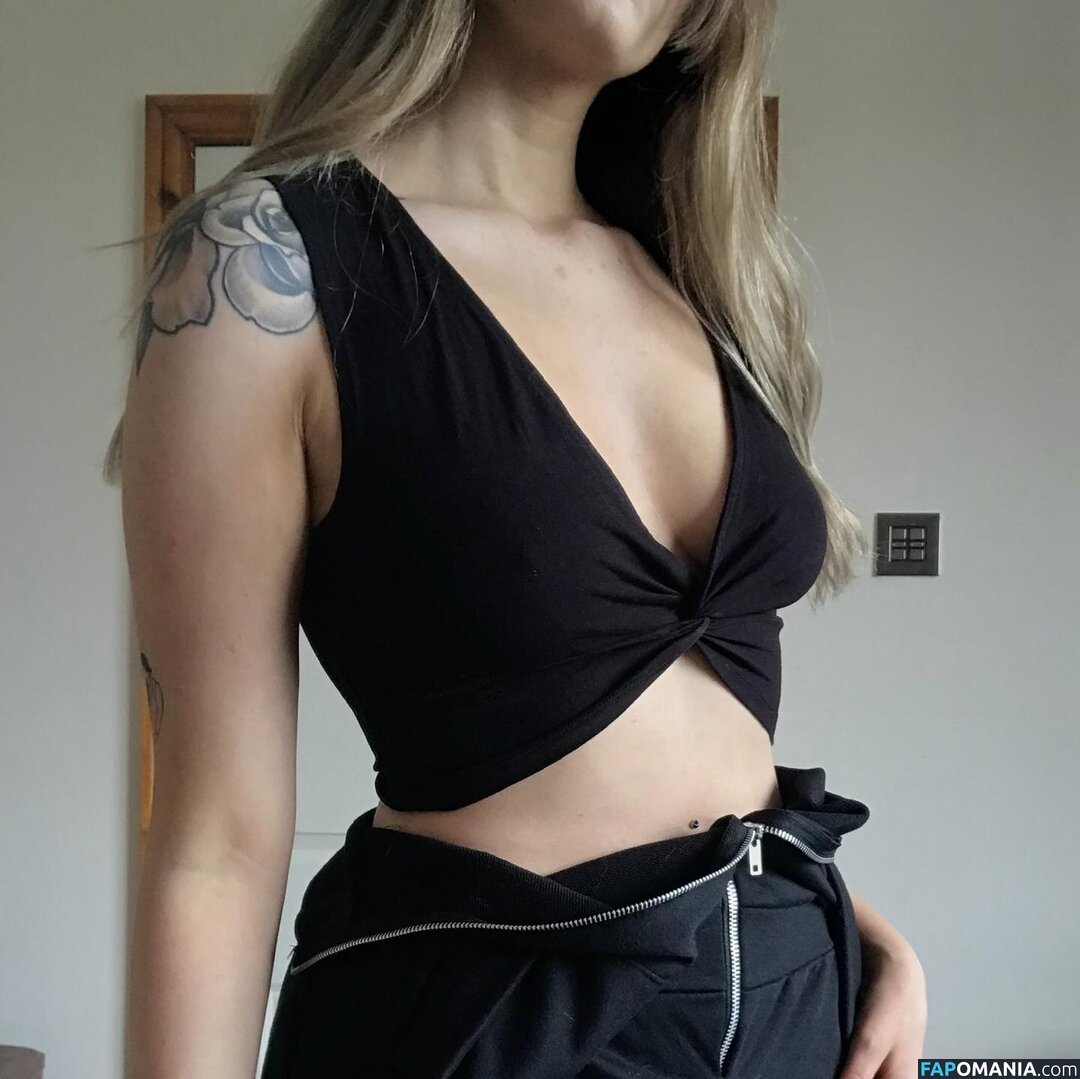 cl0ut / th0tb0t Nudo OnlyFans  Foto trapelata #17