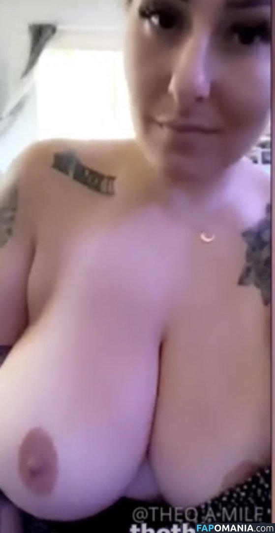 Inkedmamiii / Theoamilf / inkedmamii / theoamilfy Nudo OnlyFans  Foto trapelata #2
