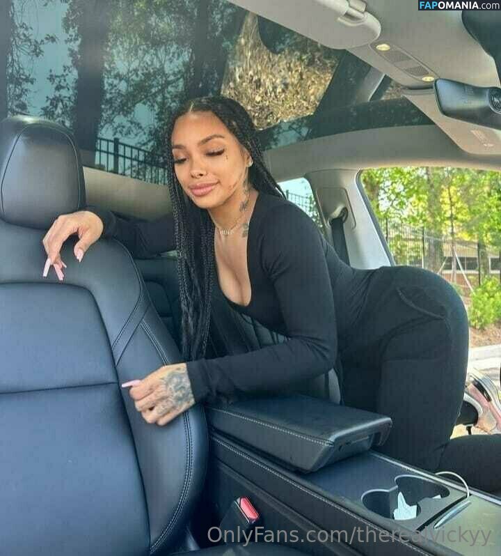 _luhcuban / therealvickyy Nudo OnlyFans  Foto trapelata #64