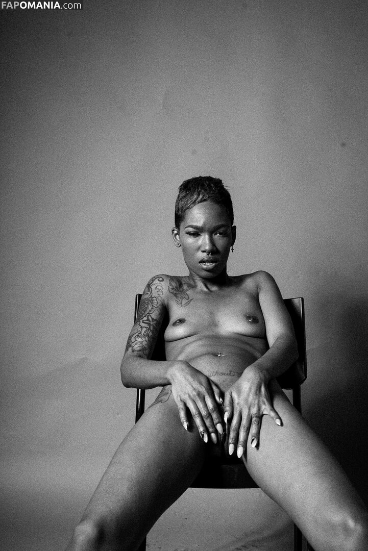 TheRealTiaReid / Tia Reid / corpsdedieu / https: / officialtiareid Nudo OnlyFans  Foto trapelata #2