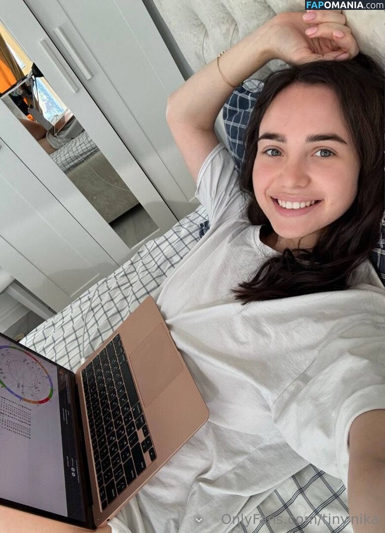 nikastinyhouse / tiny.nika Nudo OnlyFans  Foto trapelata #11