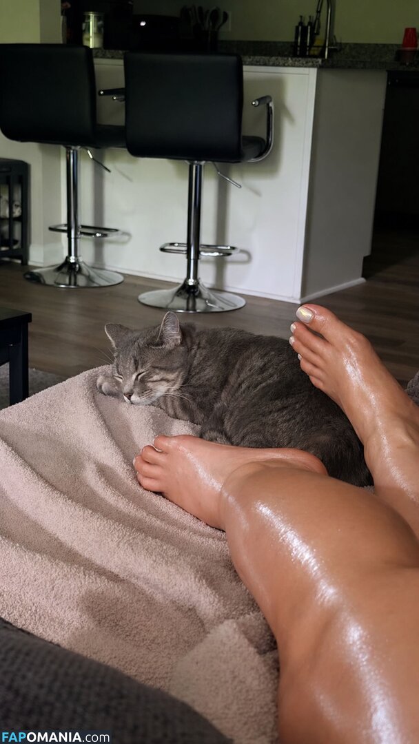 Tray.fitfever | Tray Soe / military / tray.fitfever Nudo OnlyFans  Foto trapelata #9
