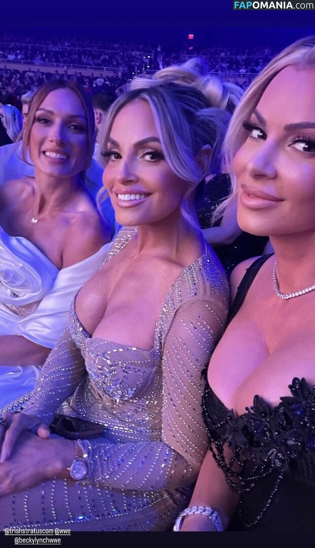 Trish Stratus / https: / trishstratus / trishstratuscom Nudo OnlyFans  Foto trapelata #1493