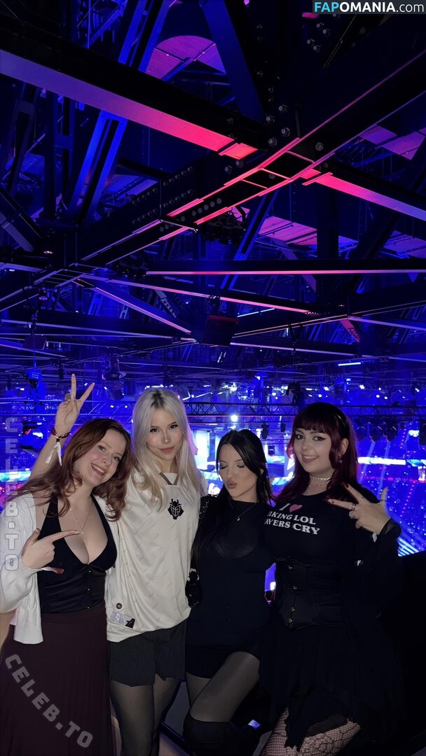 Twostonelol / https: Nudo OnlyFans  Foto trapelata #1