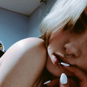 unh0lyvixen_18