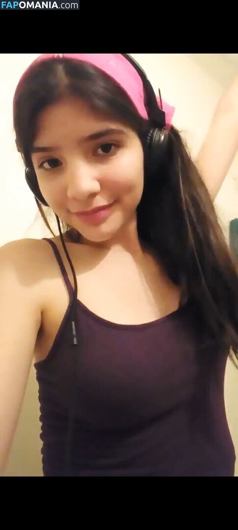 ValeCast0705 / Valeria Castañeda Nudo OnlyFans  Foto trapelata #3