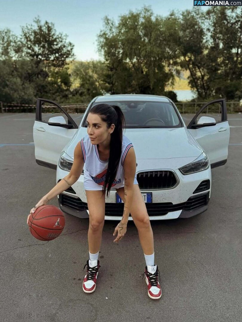 Valentina Vignali / valentinavignali Nudo OnlyFans  Foto trapelata #4