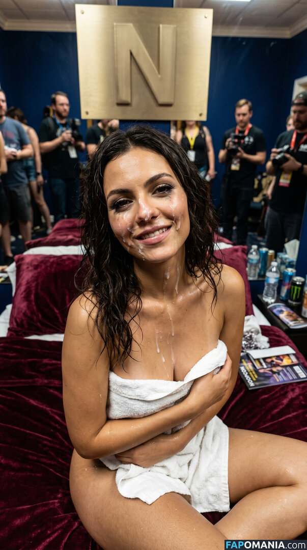 Victoria Justice / https: / victoriajustice Nudo OnlyFans  Foto trapelata #92